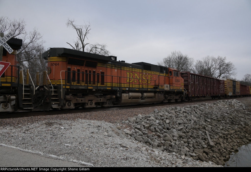 BNSF 5064